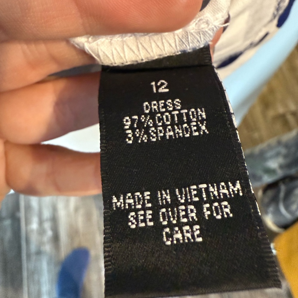 AGB Navy and White Floral Dress - Picture 5 of 6